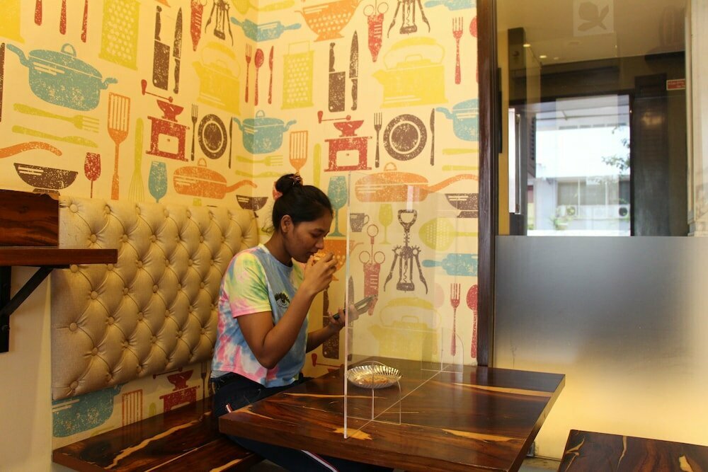 The Shalimar Hotel, Kemps Corner