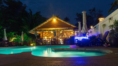 Baan Sukreep Resort, Забронировать Курортный отель Чавенг-Ной-Бич Самуи