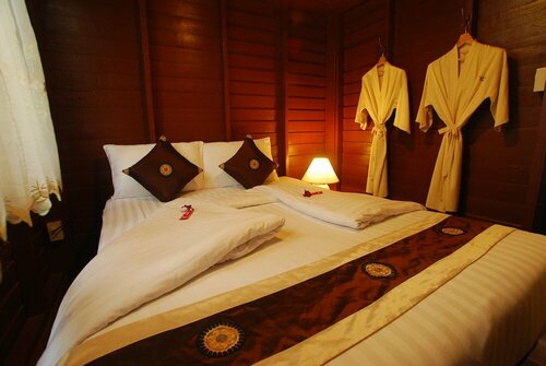 Resort Bangphlat, Забронировать Курортный отель Отели Провинции Бангкока с парковкой, Парковка