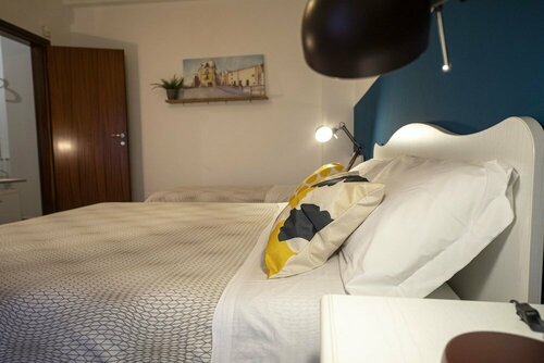 Baronetto B&B, Забронировать Отель «постель и завтрак» Чефалу Madonie Regional Natural Park