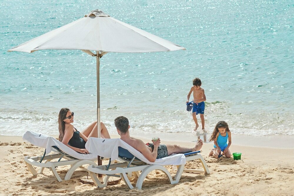 Four Seasons Resort and Residences at The Pearl Island