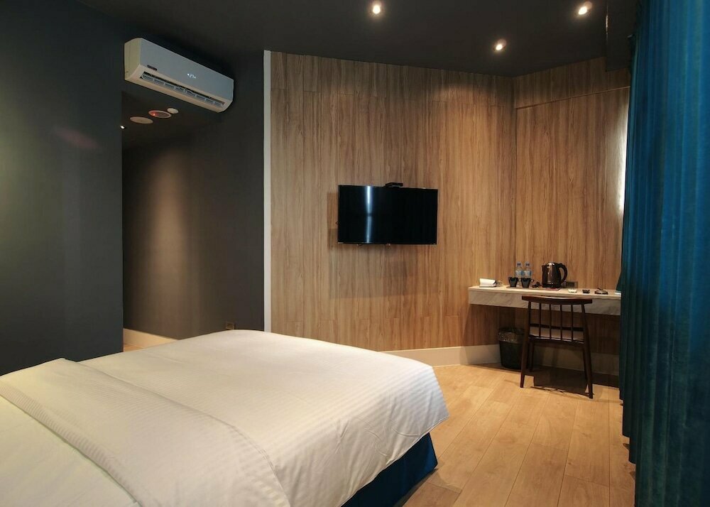 Modern Inn