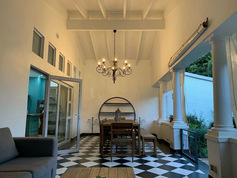 Sandton Shandon House