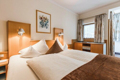 DAS VIER Sport und Wellnesshotel, Забронировать Отель Бизнес-отели Тироля, 4* 5*