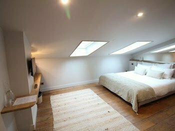B&B LEscapade Bordelaise - Côté Jardin, Забронировать Отель «постель и завтрак» Центр-Вилль Бордо