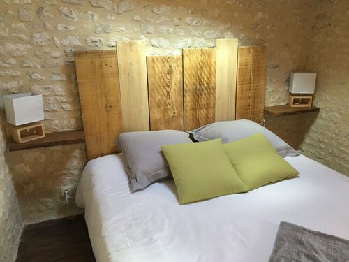 Têtes à l'air, Rezervați Pensiune Hoteluri în Échebrune cu piscină, Piscină