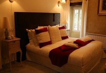 Chateau de la Rode, Prenota Hotel Aumessas Francia