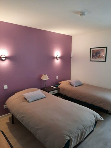 le relais de sully, Book Hotel Hoteller i Rhône-Alps med parkering, Parkering