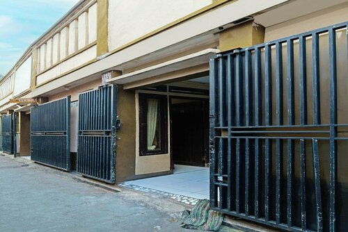 SPOT ON 91783 Urban Syariah ResidenceNearGOR Pandawa Lima, Забронировать Отель Kiaracondong Бандунг