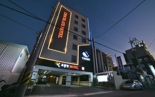 Yeosu Hotel Chocolate, Забронировать Мотель Йосу Чолла-Намдо, рядом с Кобуксон