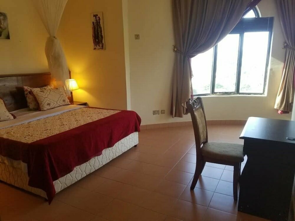 Kingsmen Suites