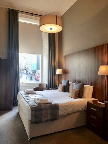 28 York Place Hotel, Забронировать Отель Отели Эдинбурга 3 звезды, рядом с Торговый район "Мултриз-уолк", 3*