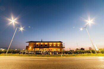 Hotel Terre Dei Salici, Забронировать Отель Альба Ланге