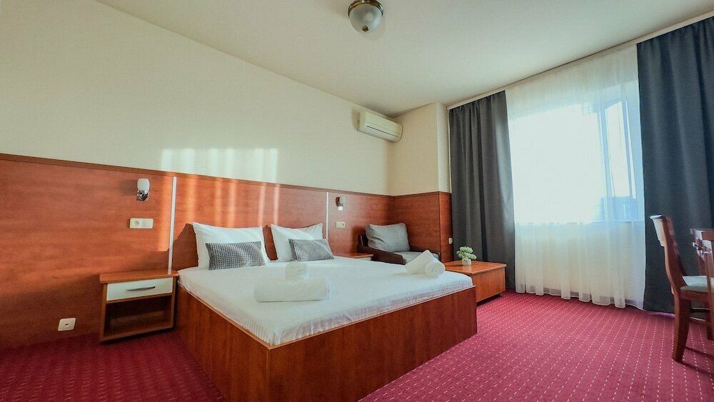 Dezudava Family Hotel