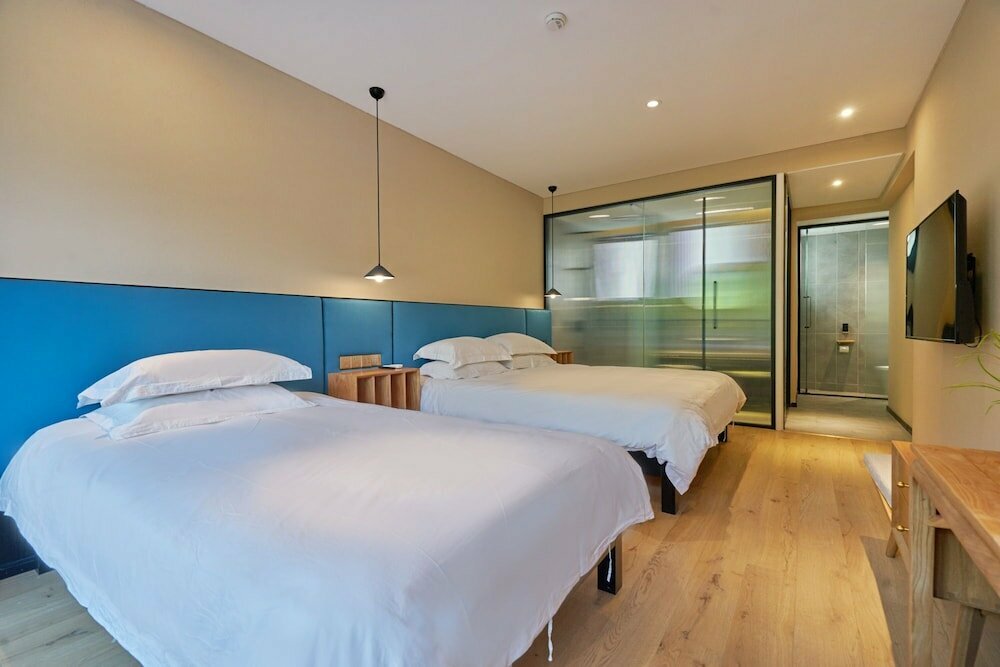 Good wishes. Full Gui Mountain Residence