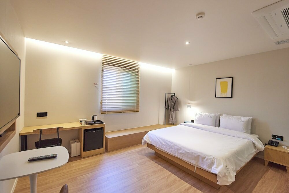 BONATHREE HOTEL