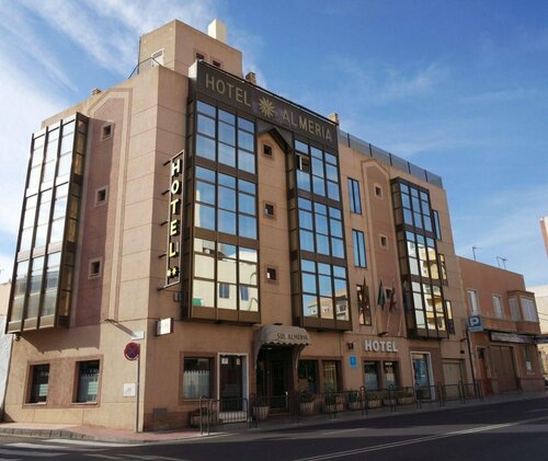 Hotel Sol Almería, Забронировать Отель Отели Альмерия с завтраком, рядом с Андалузский центр фотографии, Завтраки
