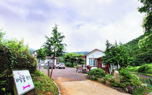 Namhae Baramkkot Pension, Забронировать Отель Намхэ Кёнсан-Намдо