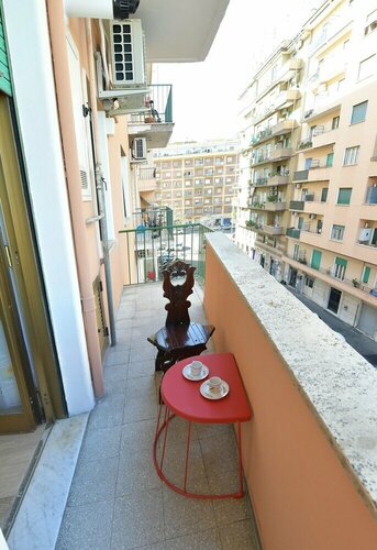 IzzHome La Signorina, Book Hotel Eur & Garbatella Rom