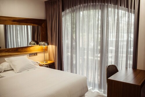 Hotel Cuevas - Adults Only, Забронировать Отель Сантильяна-дель-Мар Cantabria Coast