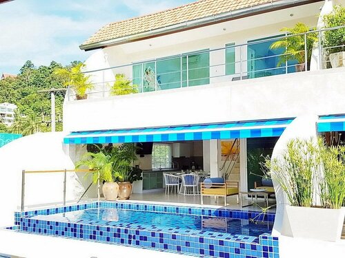 Cosy 3 Bedroom Duplex w Private Pool Near Beach!