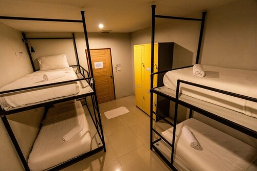 Sunny Hostel Chiangmai @Tha Pae, Забронировать Хостел Отели провинции Чианг Мая с парковкой, Парковка