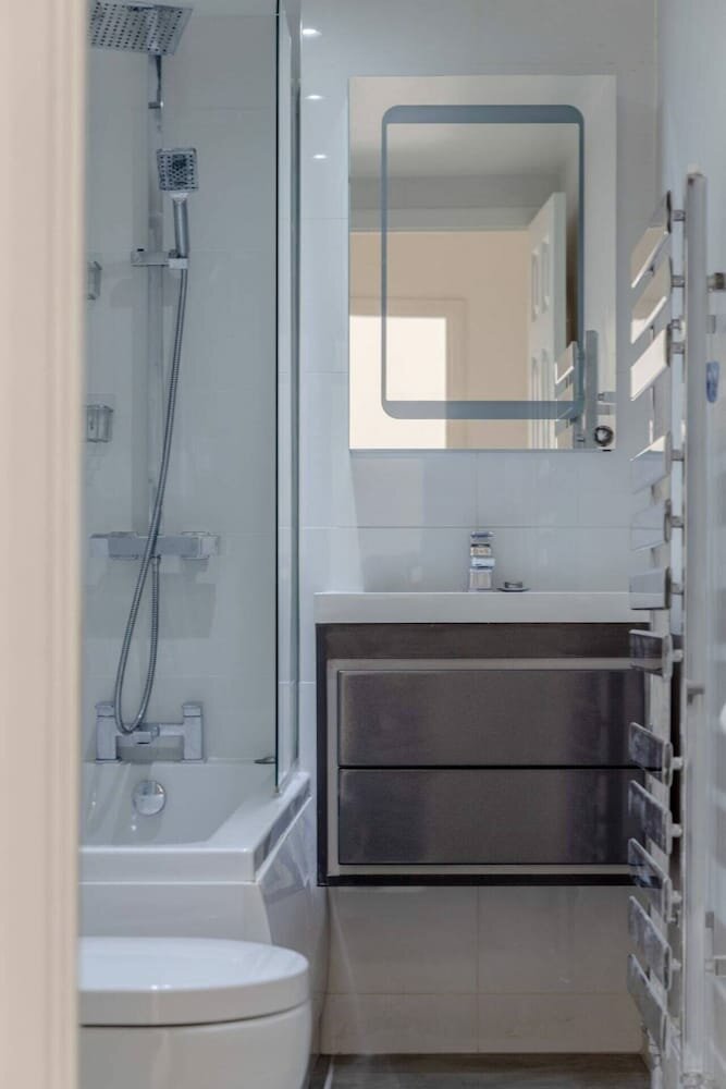 Peaceful 2 Bedroom Flat in West Kensington