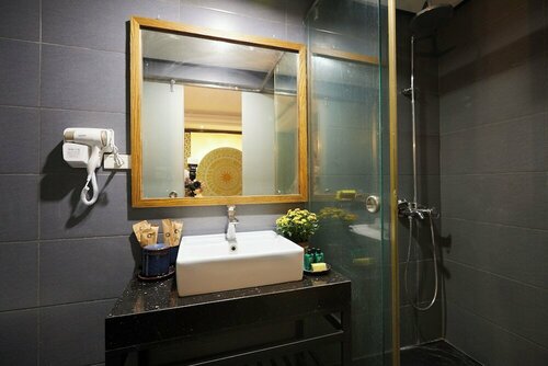 HaNoi Calido Hotel, Забронировать Отель Отели в центре Ханоя с завтраком, отели в центре Ханоя с завтраком