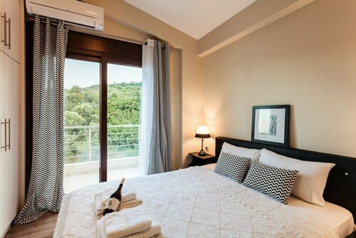 Villa Armonia - Beachfront Majestic Retreat, Забронировать Вилла Виллы Мессиния, Вилла