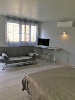 Au Pied De La Roche, Book Hotel Hotels in Doubs with a Pool, Swimming Pool