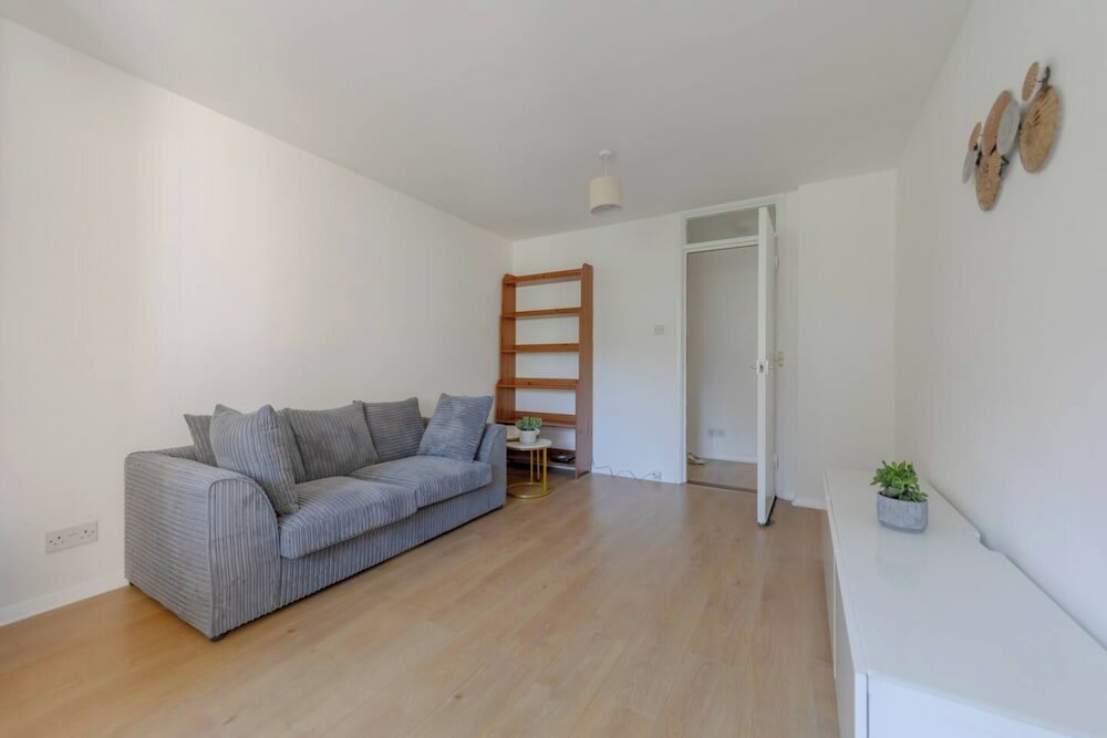Cosy & Centrally Located 1BD Flat - Kennington!