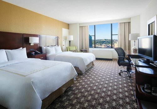 Pittsburgh Marriott City Center, Забронировать Отель Отели Питтсбурга с парковкой, рядом с Pittsburgh City Hall, Парковка