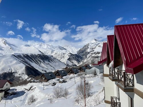 Geography Hotel by Snow Time, Забронировать Отель Отели Гудаури с питанием, рядом с Пирвели, Пансион