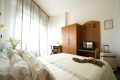 Hotel Nord Est, Забронировать Отель Отели Римини с бассейном, Бассейн