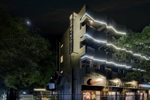 OYO Townhouse 073 Swargate, Забронировать Отель Отели штата Махараштры с бассейном, Бассейн