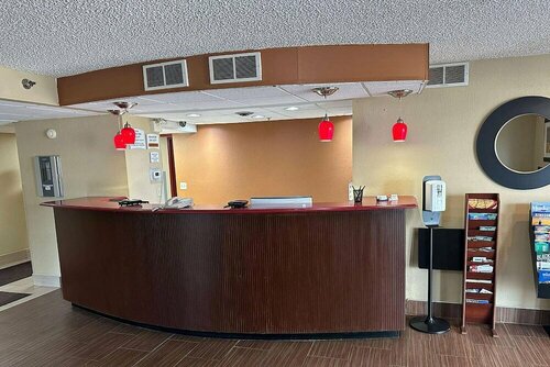 Super 8 by Wyndham Sturtevant/Racine, Rezervați Hotel Sturtevant Wisconsin