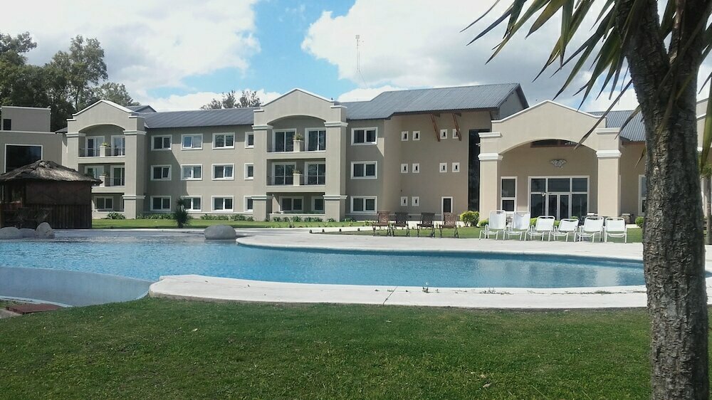 Howard Johnson by Wyndham Ezeiza Convention Center