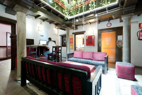 Apartamentos Oasis Backpackers' Hostel Granada, Varaa Hostelli Edulliset hotellit kohteessa Granada