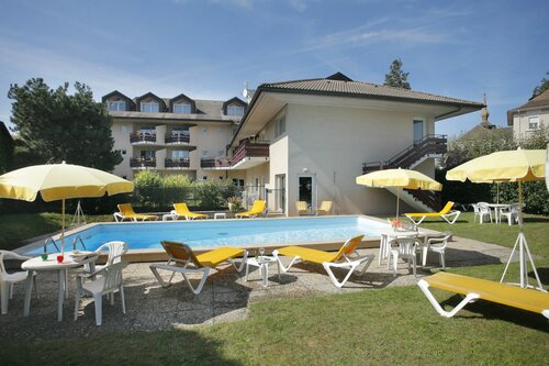 Logis Hotel Arc En Ciel, Забронировать Отель Тонон-ле-Бен Южный берег Женевского озера