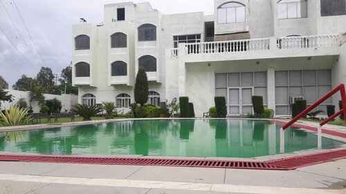 Hotel Asia Vaishnodevi Katra, Забронировать Отель Отели Джамму и Кашмира с парковкой, Парковка