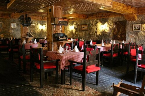 Hotel Crnogorska Kuća, Забронировать Отель Отели Подгорица 4 звезды, 4*