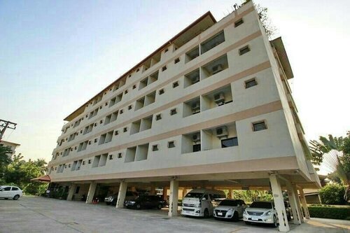 Veerasuda Condotel, Varaa Hotelli Hotellit Ratchaburi pysäköinnillä, Pysäköinti