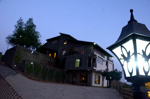 WoodSmoke resort & Spa, Забронировать Курортный отель Отели Шоги с парковкой, Парковка