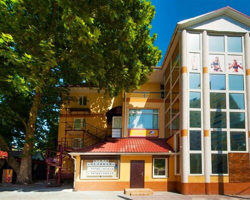Pelikan Hotel, Rezervasyon Otel Aluşta Alushta, Ukraine