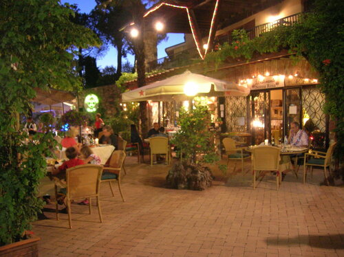 Hotel Rosati, Забронировать Отель Отели Кьюси с завтраком, Завтраки