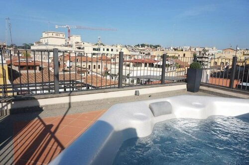 Trevi Palace Luxury Inn, Забронировать Отель Треви Рим, рядом с Больница Фатебенефрателли