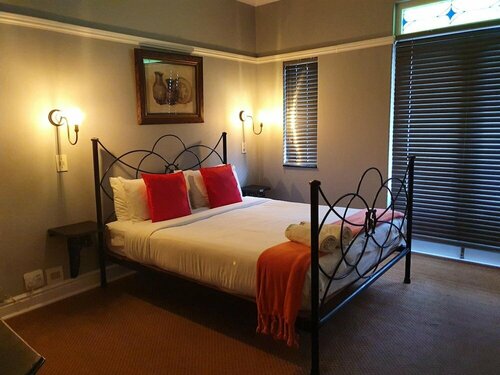 Knysna Inn, Забронировать Отель Отели Найсна 3 звезды, 3*