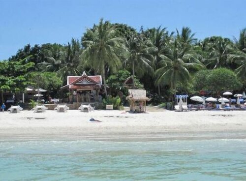 Lucky Mother Bungalow 2 Chaweng Beach, Забронировать Отель Отели Чавенг с парковкой, рядом с Театр Самуи, Чавенг, Парковка