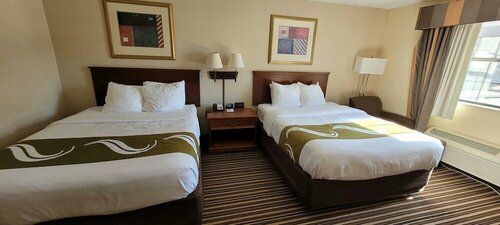 Quality Inn & Suites Columbia I-70, Book Hotel Hoteller i Missouri med pool, Swimmingpool