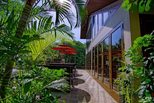 Hotel by the Red Canal, Reservar Hotel Mandalay Myanmar